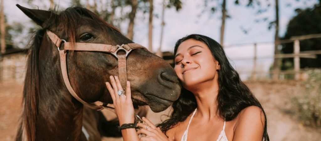 Guérison émotionnelle et psychologique grâce à une cheval
